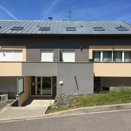 Des Trois Frontieres Apartment *
